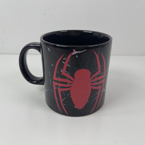 Marvel Spider-Man 20 Oz Ceramic Heat Reactive Mug - Picture 1 of 6